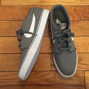 Nike Toki Grey Sneakers